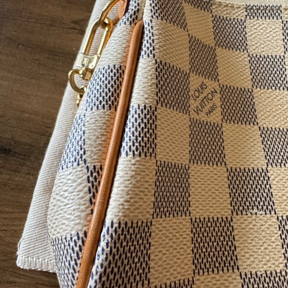 Louis Vuitton Eva Pochette Damier Azur Canvas Crossbody - Picture 11 of 13